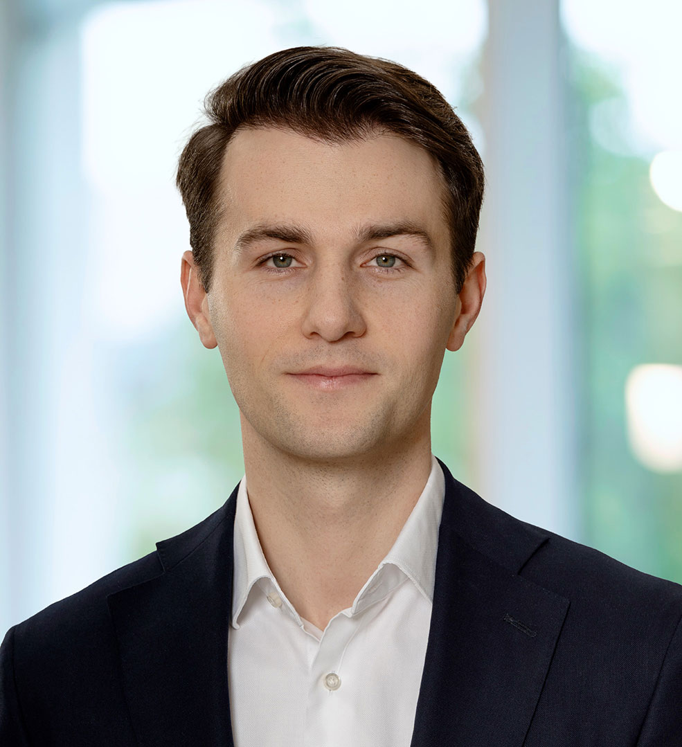 Sebastian Roth | Team | Warburg Pincus