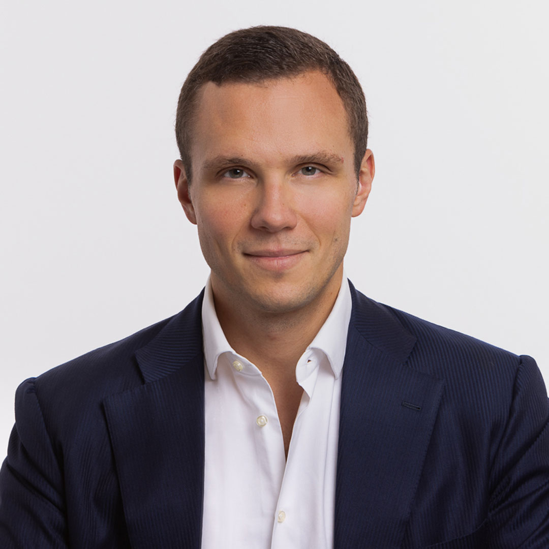Julian Kredisov-Zorin | Team | Warburg Pincus